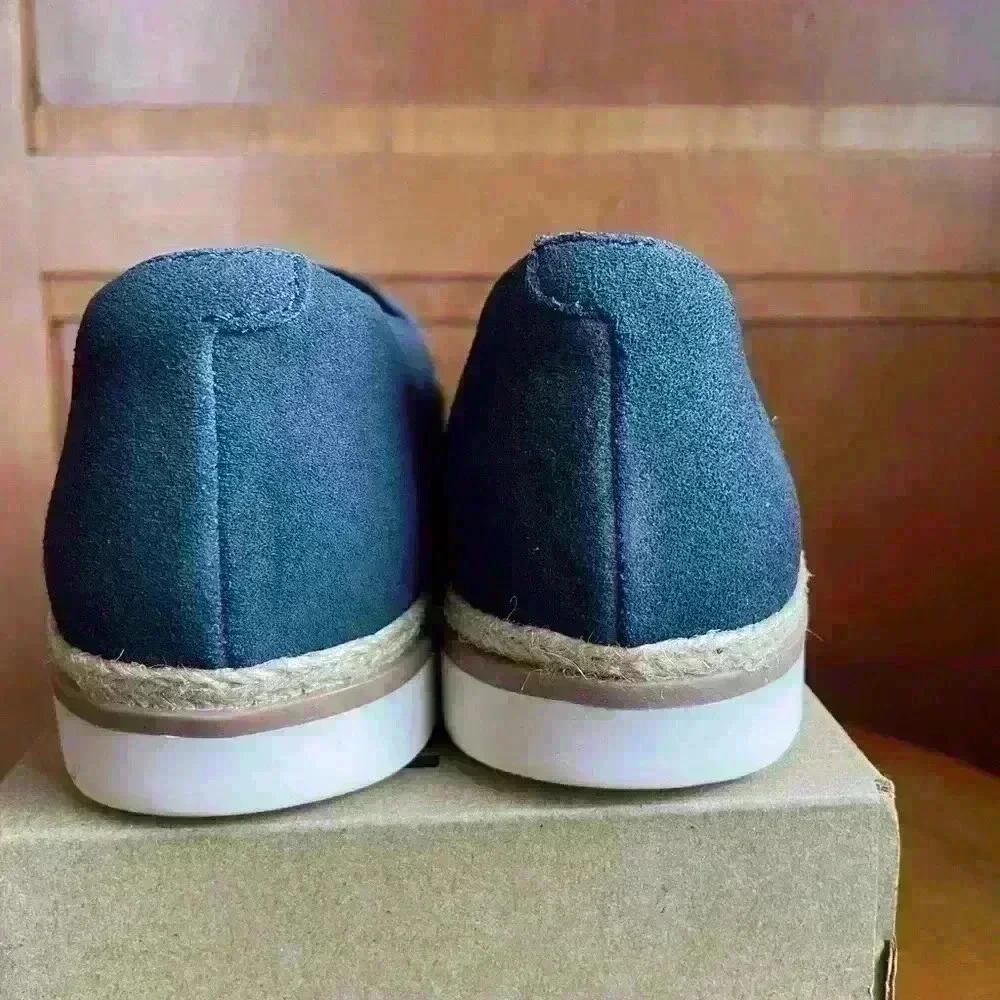 New in Box! Clarks Serena Paige Blue White Striped Espadrille Loafer Size 8.5 - Picture 3 of 7